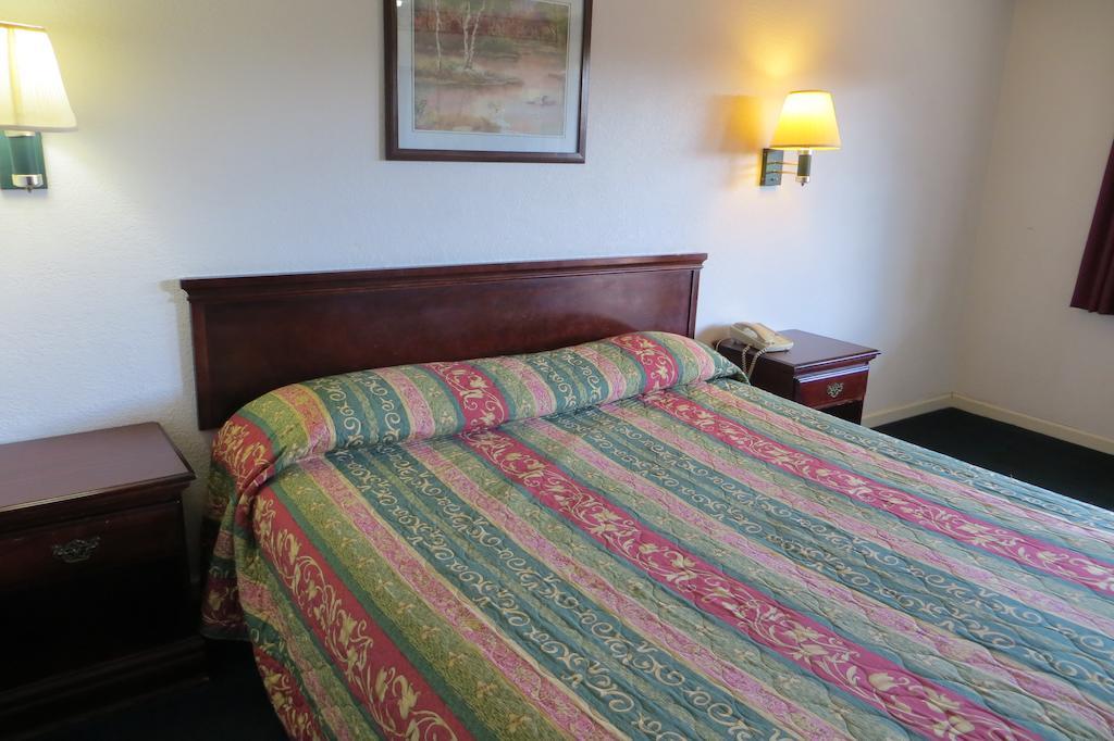 Capri Motel Редуд Сити Стая снимка
